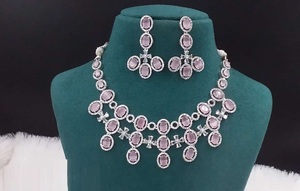 Ensemble de bijoux de luxe AD pour femmes, collier au design traditionnel et moderne - Product Image 2