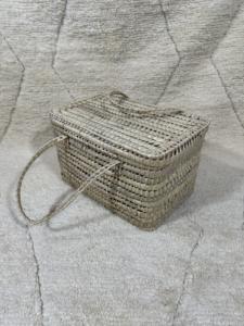 Cesta de Almacenamiento de Hojas de Palma Marroquíes Hechas a Mano al por Mayor, Cesta Tejida Natural con Asa para Ropa, Ecológica y Ahorradora de Espacio para el Hogar - Product Image 5