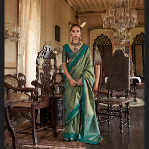 Saree en soie de créateur Tushar Style traditionnel pakistanais Beau travail de tissage pour les mariages Fêtes Vêtements pakistanais indiens - Product Image 1