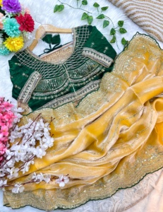 Sari en satin de haute qualité, exclusif et élégant, avec bordure brodée de paillettes, fabriqué en Inde à prix avantageux. - Product Image 3