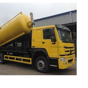 Camión de succión de aguas residuales diésel Dongfeng con bomba de vacío de transmisión manual y características de bombeo de tanque séptico - Product Image 2