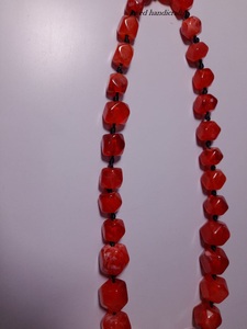 Carisma colorido: collares de cuentas de moda para mujer Artesano moderno: diseños únicos en collares de resina - Product Image 6