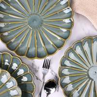 Ensemble de 4 assiettes à dîner en céramique en forme de fleur marron, design bohème moderne et durable, 10,5 pouces, personnalisables, pour les fêtes, 900 g