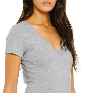 100% Airlume peinado y algodón hilado en anillo 30 solo 4,2 oz Athletic Heather mujeres Jersey manga corta cuello en V profundo camisetas - Product Image 4