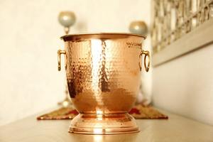Cubitera de Cobre con Diseño Martillado y Doble Asa para el Hogar, Bar, Eventos, Elegante Enfriador de Bebidas para Mesa - Product Image 4