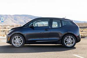 BMW i3 2019 Usado, con Extensor de Autonomía, Sin Reserva, Motor con Extensor de Autonomía, Azul Imperial Metalizado, Mayormente sin Modificaciones - Product Image 2