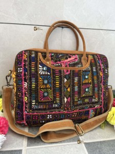 Nuevo diseñador Banjara hecho a mano con cierre de cremallera bolso de mensajero Boho indio Vintage elegante para mujeres - Product Image 3