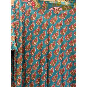 Vestido Casual de Verano con Cintura Elástica, Estampado Floral, Transpirable, Estilo Lindo, Tallas XL 2XL Mín. Pida 2 piezas-SUMMER GARDEN 2 - Product Image 4