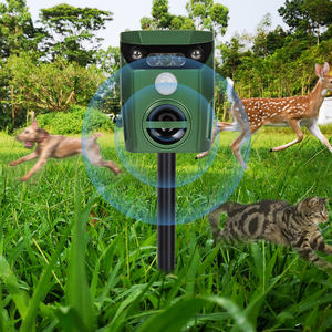 Materiale Repeller per animali a ultrasuoni solare con luci lampeggianti per spaventare i procioni cani e uccelli da cervo alimentati da batterie - Product Image 4