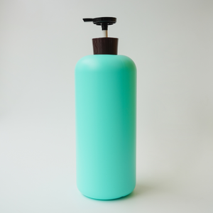 Botella Cosmética de HDPE de 2 Litros con Bomba Dosificadora, Color Personalizado e Impresión por Transferencia de Calor para Envasado de Champú y Limpiador Facial - Product Image 2