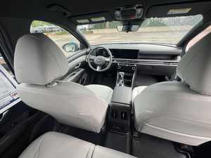 Hyundai Santa-Cruz SEL d'occasion propre, modèle 2025 - Product Image 3