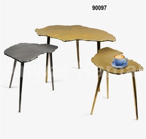 Table basse en métal Infernal - Product Image 1
