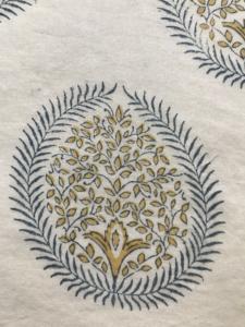 Tissu en coton imprimé à la main, imprimé traditionnel indien Arbre de vie Buti, tons moutarde et indigo - Product Image 4