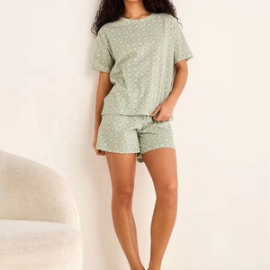 Pijamas de Satén de Algodón para Mujer, Nuevas, de Manga Corta, Cuello en V, con Bolsillo Frontal y Logotipo, Cómodas, Conjunto de Dos Piezas, Transpirables - Product Image 1