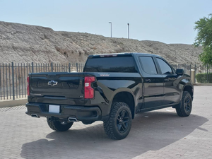 Silverado 2022 Negro, 4 Cilindros, Asientos de Cuero, Tracción en las Cuatro Ruedas, Control de Crucero Adaptativo, Automático, Neumáticos R20, 5 Plazas, Techo Solar, Visión Trasera de 360° - Product Image 5