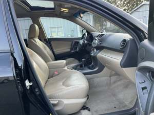 Toyota RAV4 Limited V6 4WD 2010, prêt à être expédié - Product Image 2