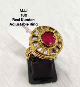 Bague Kundan lourde de qualité supérieure avec des détails complexes pour une utilisation nuptiale et traditionnelle à bon prix - Product Image 3