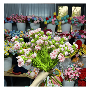 Flor de Ganchillo, Hilo de Algodón, Flor Tejida a Crochet para Arreglos Decorativos, Regalos Hechos a Mano y Decoración de Interiores, Vietnam - Product Image 1