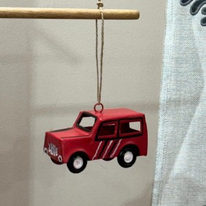 Camion de Noël décoratif en fer forgé, artisanal, best-seller, rouge - Product Image 3