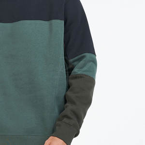 Ensemble de pantalons de survêtement en tissu lisse et à mouvement facile, avec une tenue confortable et une construction durable - Product Image 5