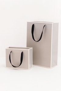 Bolsa de papel recubierta de tendencia caliente Impresión completa personalizada con impresión digital y recubrimiento UV Impermeable para marca y embalaje - Product Image 3