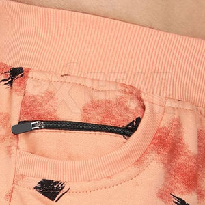 Ropa informal Pantalones estampados para hombres Tela ligera y elástica Ajuste cómodo con diseño de bolsillo lateral - Product Image 4