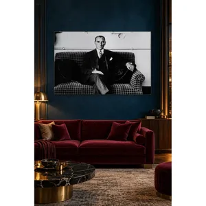Impresión en lienzo de Fida Ataturk sentada en un sofá a cuadros - Product Image 5