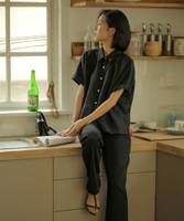 Chemisier en lin minimaliste pour femmes personnalisé grande taille à manches courtes haut décontracté ample avec bouton décoration Style formel Vintage