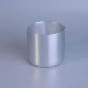 Bougeoir décoratif en aluminium de style antique avec une finition de haute qualité et un savoir-faire complexe pour la décoration de la maison et des événements - Product Image 5