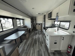 Nuevo Jayco Jay F-i-g-h-t S-l-x 295TBS 2026 - Product Image 5