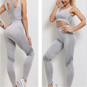 Custom Women's Yoga Set High Quality Reversible Solid Pattern Plus Size Waterproof Breathable <b>Shorts</b> Waist New Arrival - Product Image 5
