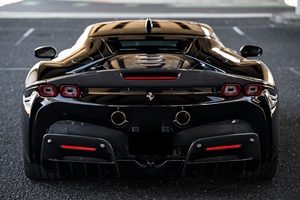 FERRARI SF90 Stradale 2023, Gasolina, Bajo Kilometraje - Product Image 3