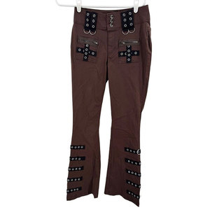 Pantalones Góticos Acampanados Color Chocolate para Mujer con Tirantes de Ojales en Contraste, Artículo Popular, Pantalones de Concierto Estilo Emo Punk - Product Image 2