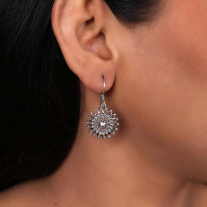 Boucles d'oreilles pendantes florales en filigrane plaqué argent 925 pour femmes, hypoallergéniques, résistantes au ternissement, légères, bijoux de mode - Product Image 3