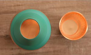 Bouteille d'eau potable de forme ronde en cuivre de qualité supérieure Design décoratif unique pour boire directement lors des fêtes - Product Image 3