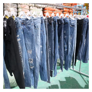 Balle en vrac de jeans mixtes tailles et styles denim durable pour la revente ou la fabrication de haute qualité lot de gros - Product Image 3