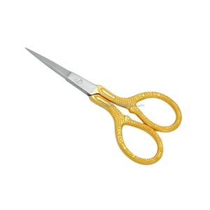 Ciseaux à ongles de manucure à lames incurvées en acier inoxydable pour les soins de beauté pour l'application de maquillage - Product Image 1