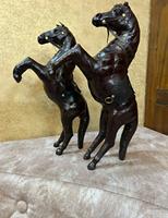 Statue d'animal tendance de designer récent, ornement créatif en émail pour la décoration intérieure/extérieure de la maison et du jardin pour les occasions d'anniversaire