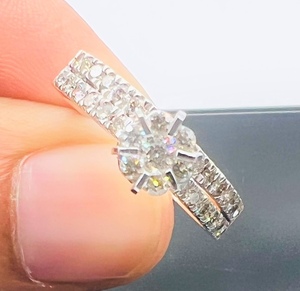 Bague en or avec pierres précieuses et diamants scintillants Bague authentique en or 14K et 18K de luxe avec bijoux fins - Product Image 3