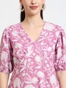 Sati Factory Summer Casual Floral Print Midi Dress Rosa Blanco Cuello en V con mangas abullonadas Silueta suelta Cintura natural - Product Image 4