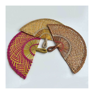 Handfan de jonc de mer vietnamien de 99GD à bas prix pour le refroidissement et la décoration avec différentes couleurs-Caryln 0084935825297 - Product Image 2