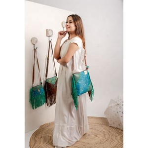 Bolso bandolera de cuero de piel sintética de estilo occidental único para mujer, bolso lateral de estilo Vintage de piel de color en relieve para mujer - Product Image 1