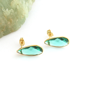 Pendientes de tuerca de cuarzo con forma de pera facetada, joyería de moda con ajuste de bisel chapado en oro elegante - Product Image 2