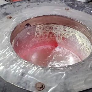 Horno de baño de sal con capacidad de lote de 200 kg, tecnología avanzada de combustible a gas para horno de resistencia al tratamiento térmico de cobre - Product Image 1