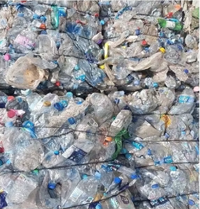 Déchets de bouteilles en PET de qualité moulage pour pièces automobiles Haute résistance aux chocs 100% transparent - Product Image 1