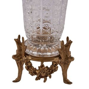 Florero antiguo de latón y vidrio con borde dorado decorativo de diseño de corte intrincado y base de trípode clásica para interiores de lujo - Product Image 2