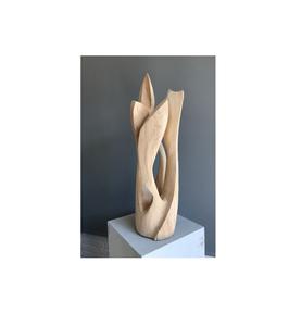 Escultura de madera tallada a mano para la decoración del hogar con artesanía tradicional y detalles intrincados por artesanos expertos - Product Image 2