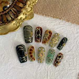 Uñas Postizas Gilded Obsession, Arte de Uñas Elegante con Dorado Atractivo - Product Image 2