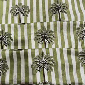 Tela de Palmera 100% Algodón Estampada Personalizada Ecológica para Vestidos, Faldas y Trajes de Niños y Niñas - Product Image 1