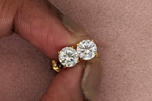 Pendientes de tuerca clásicos para mujer de 2.0 ct con forma de marquesa, oro macizo de 14K, 1 ct por piedra, moissanita DEF VVS - Product Image 3